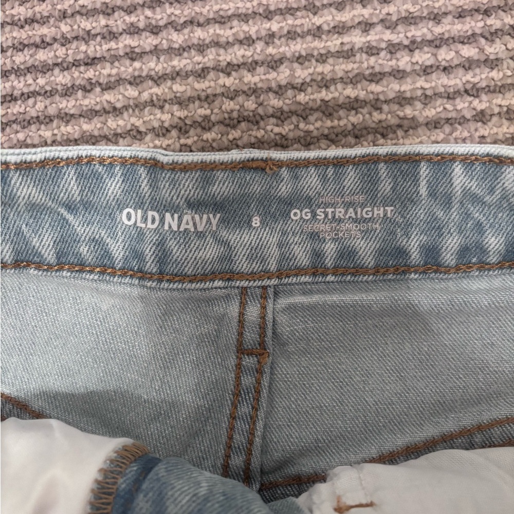 Old Navy Distressed Denim Shorts - Picture 3 of 6